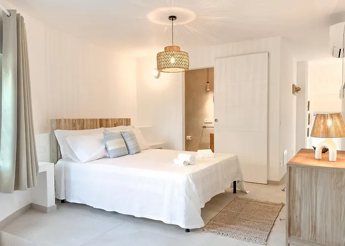 Petra Maris Luxury